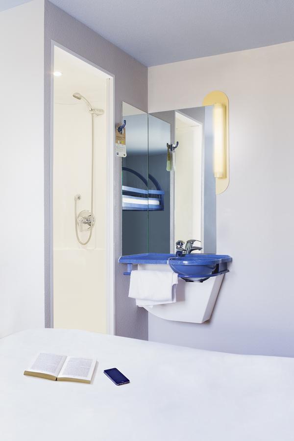 Ibis Budget Безон Екстер'єр фото