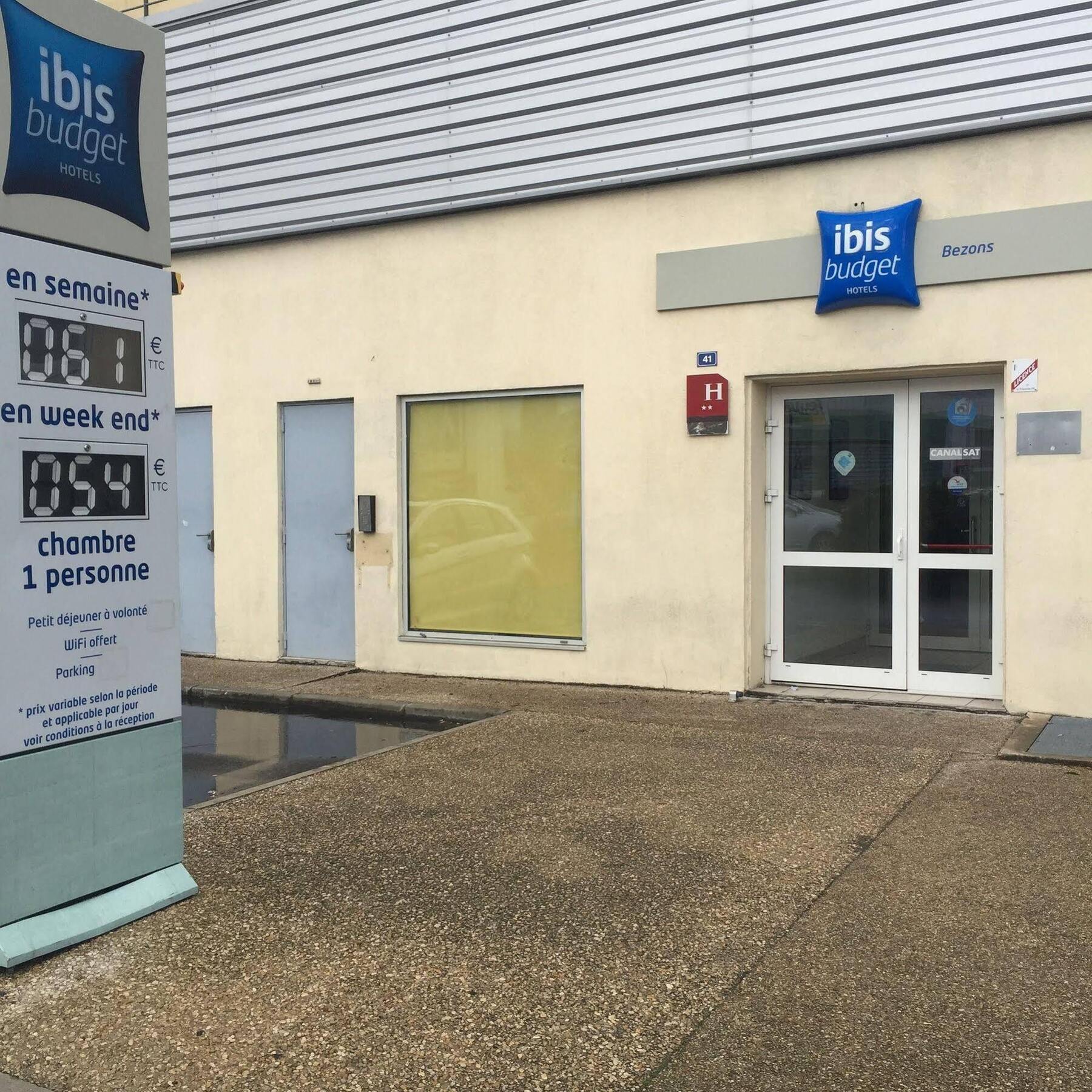 Ibis Budget Безон Екстер'єр фото