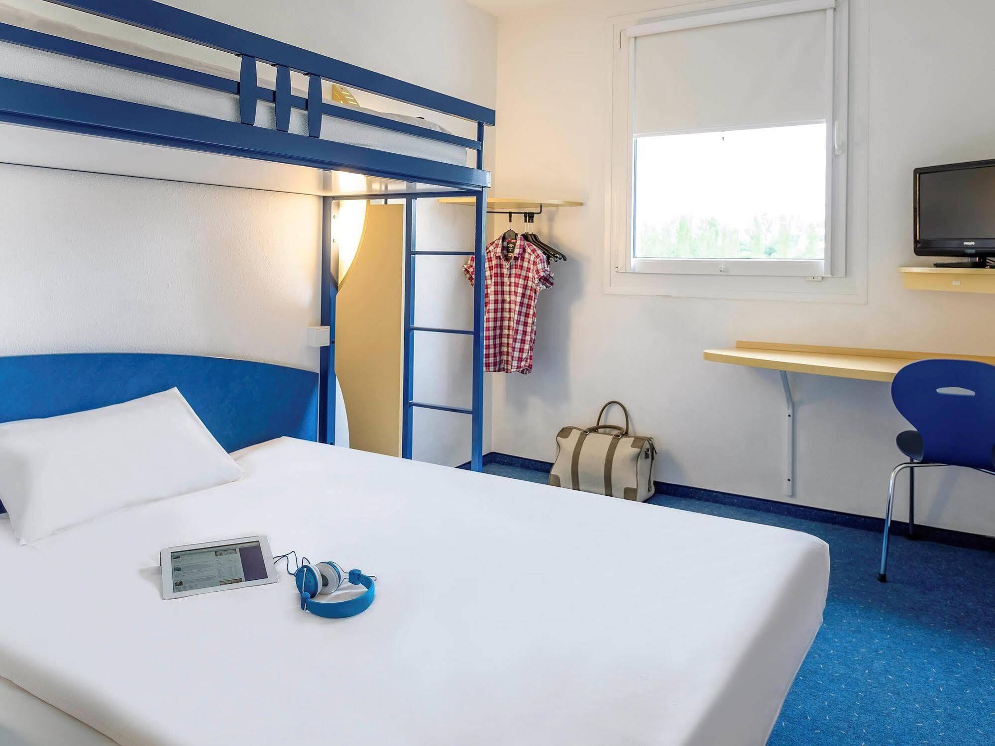 Ibis Budget Безон Екстер'єр фото
