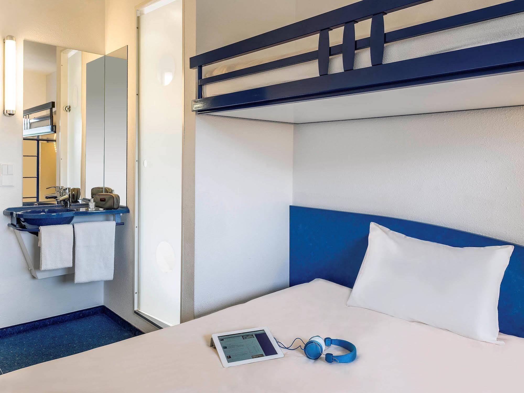 Ibis Budget Безон Екстер'єр фото