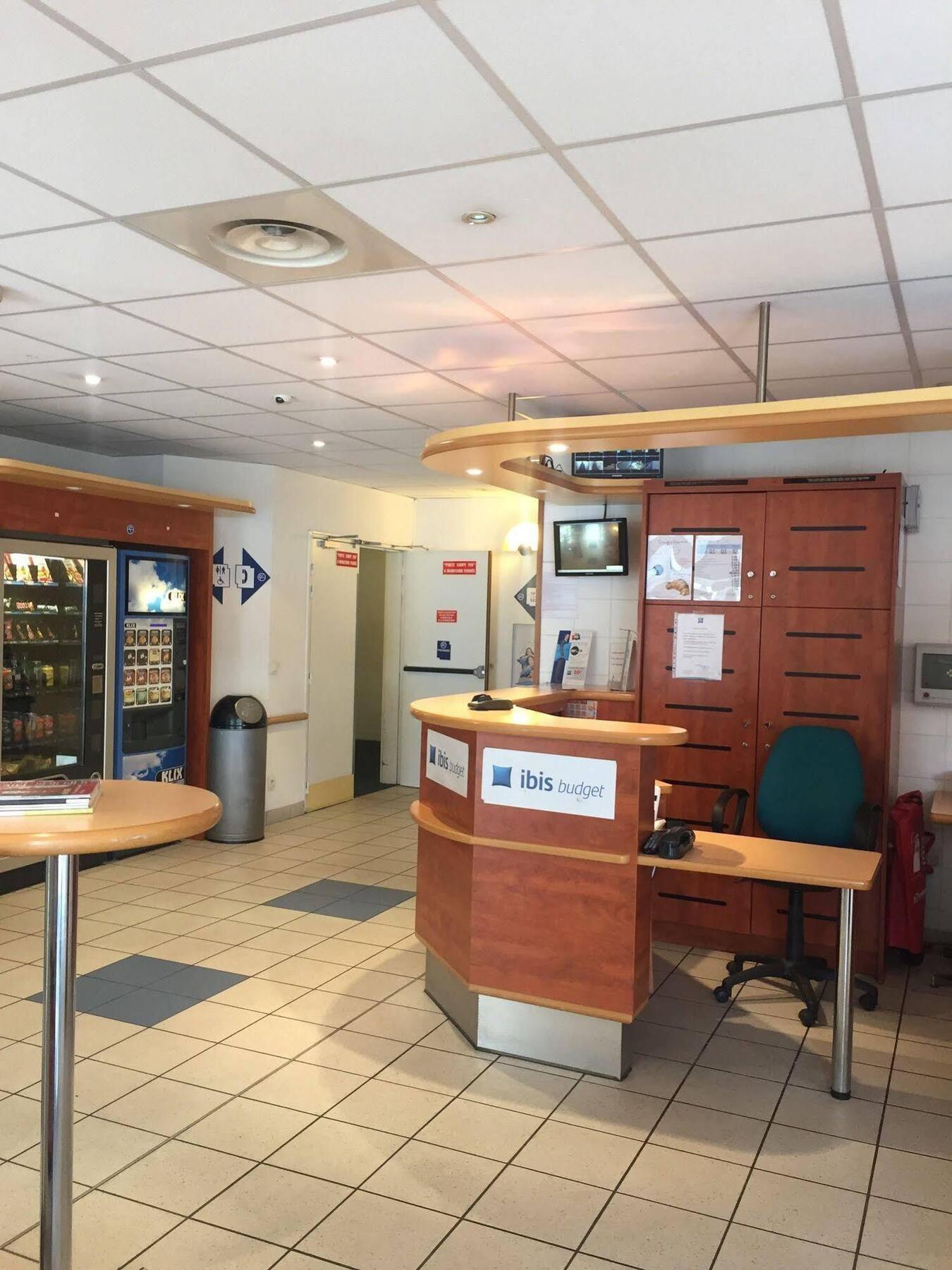 Ibis Budget Безон Екстер'єр фото
